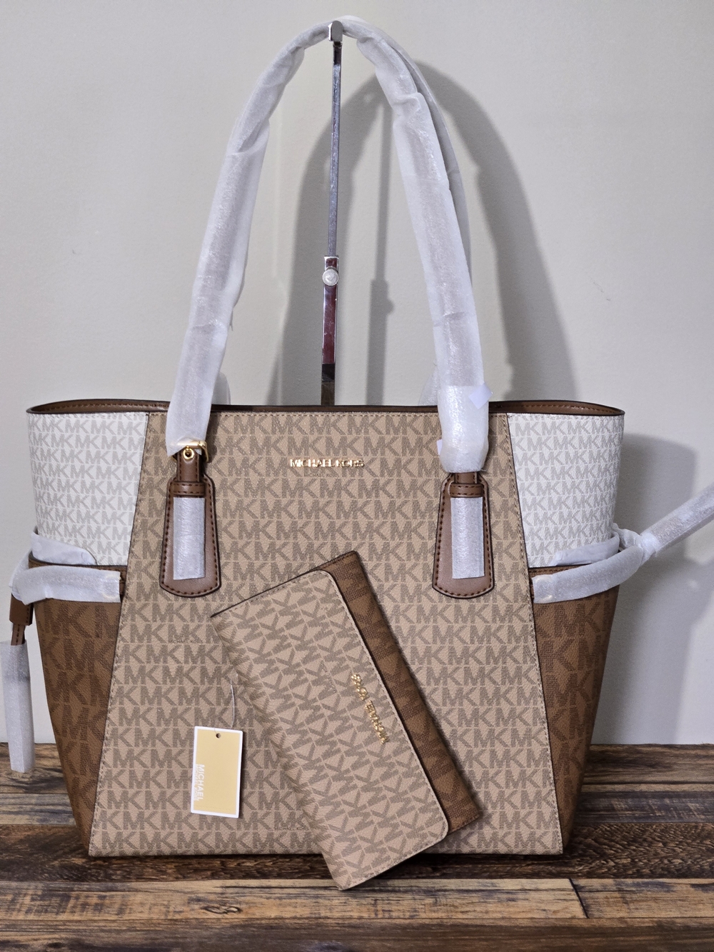 Michael Kors Voyager Color-block Tote And Wallet Set